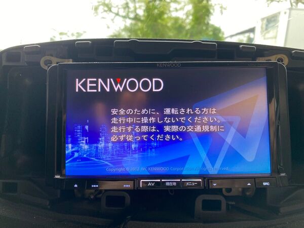 KENWOOD 地図データ2012年 KENWOOD MDV-737DTナビ 2012年スピーカー2つとフロントカメラ MDV