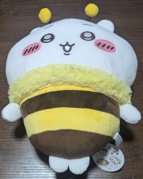 ちいかわ ハチさんBIGぬいぐるみ