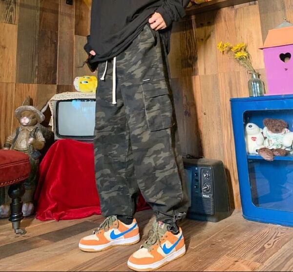 カーゴ パンツ ワイドボトムス テーパードパンツ 迷彩柄 カモフラージュ柄 カーゴパンツ XL グレー アウトドア スポーツ