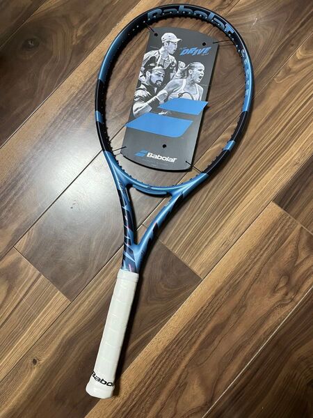 新品 PURE DRIVE TEAM ピュアドライブチーム Babolat テニスラケット グリップ2 2025年モデル