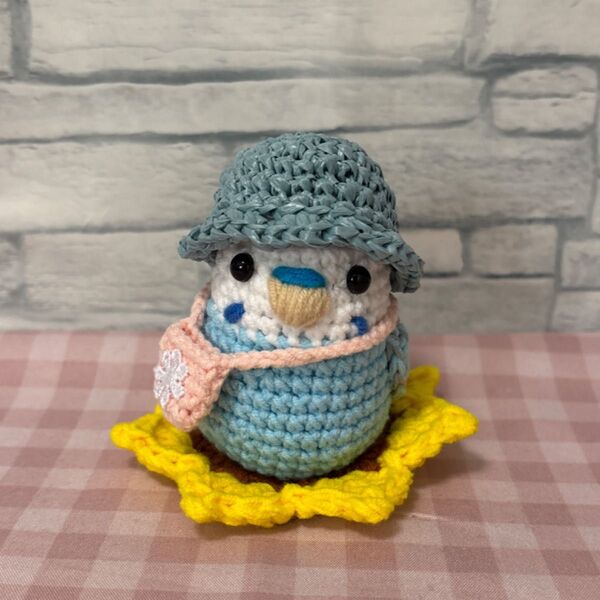 セキセイインコちゃん(ホワイト、ブルー)のあみぐるみストラップセット ハンドメイド