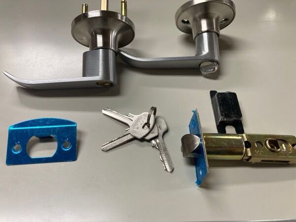ドアノブ 鍵3本付き ドアレバー ハンドル 交換用 ドアノブ