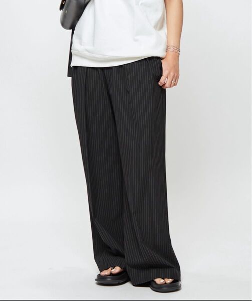 【極美品】AP STUDIO ストライプハイウエストワイドパンツ ブラック 40 スラックス 黒