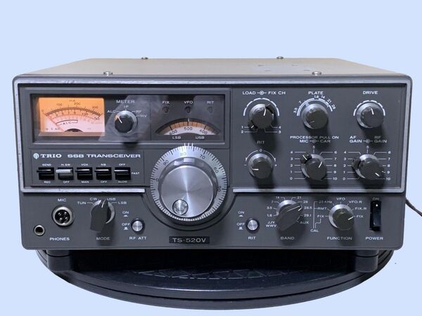 M6722 TRIO トリオ TS-520V SSB トランシーバー 通電のみ