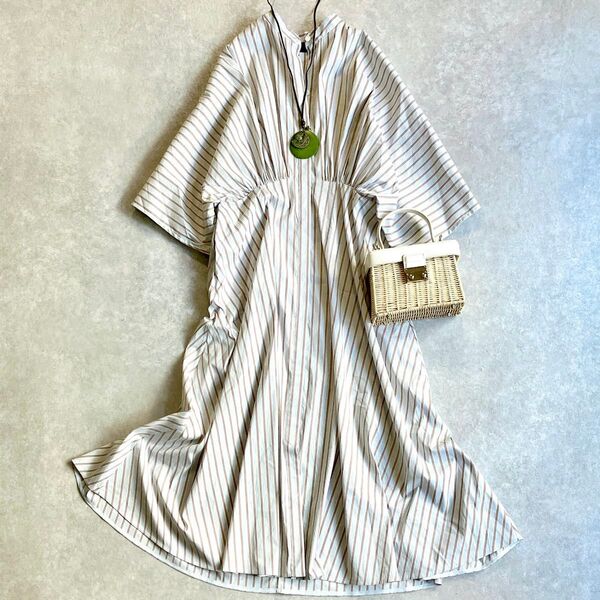 極美品 トゥモローランドコレクション 23SS スタンドカラーワンピース ブルー TOMORROWLAND collection