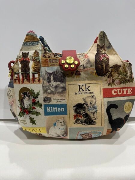 ハンドメイド☆猫型バック/猫柄・ヴィンテージcat