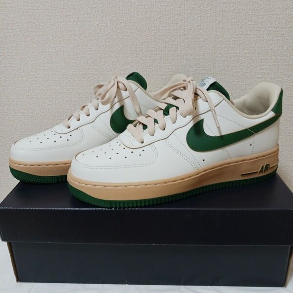 NIKE AIR FORCE 1 LOW RETRO QS ホワイト/グリーン 24.5cm モスリン