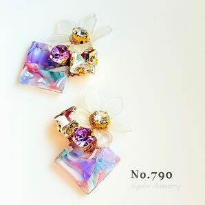 【790】ハンドメイドピアスイヤリング春ピアスカラフルフラワーピアスお花スクエア