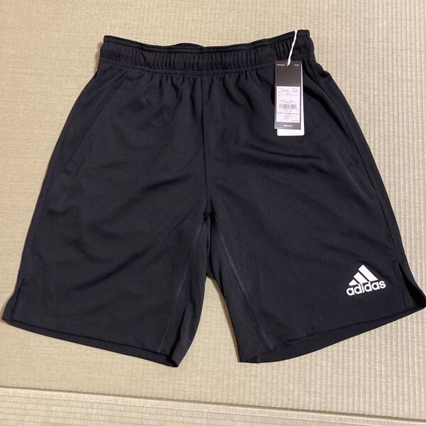 adidas ハーフパンツ Mサイズ