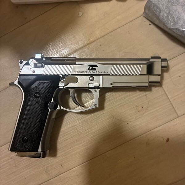 ベレッタ ガスブローバック ガスガン
