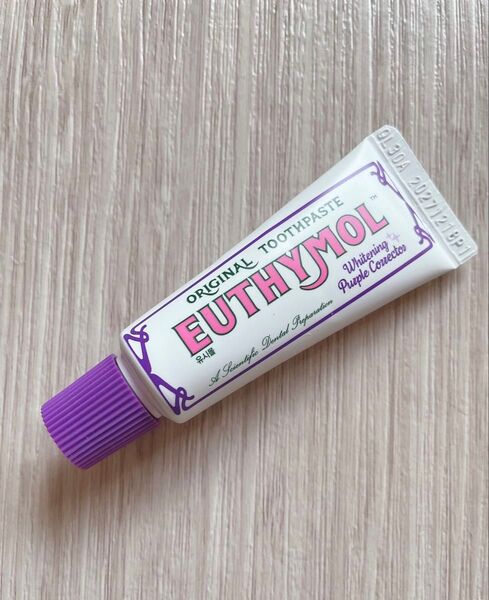 新品EUTHYMOL オリジナル歯磨き粉 ホワイトニングパープルコレクターミニサイズ