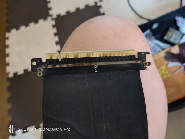 PCIe4.0x16 ライザーケーブル