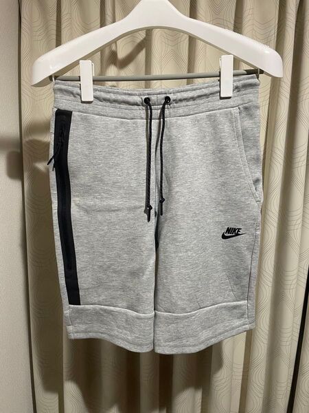 NIKE ナイキ テックフリース ハーフパンツ ショートパンツ スウェット グレー ショーツ スウェットパンツ