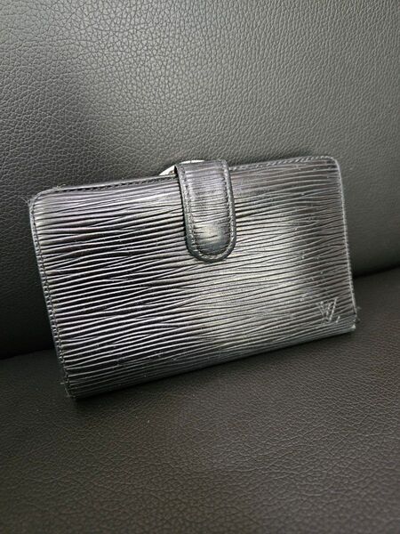 【中古】ルイ・ヴィトン エピ 黒 ポルトモネビエヴィエノワ 二つ折り財布
