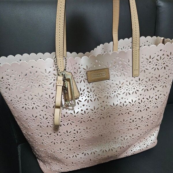 【良品】COACH コーチ パンチングレザートートバッグ ピンク 付属ポーチ付!