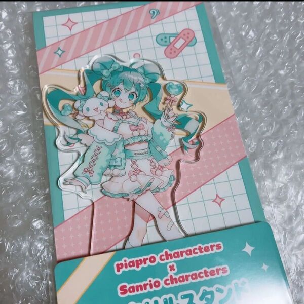 初音ミク サンリオ アクスタ ファミマ