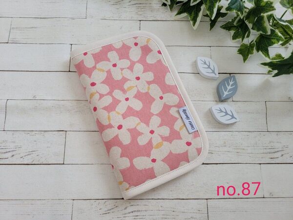 お薬手帳ケース 北欧風 bruna 花柄 ピンク ハンドメイド