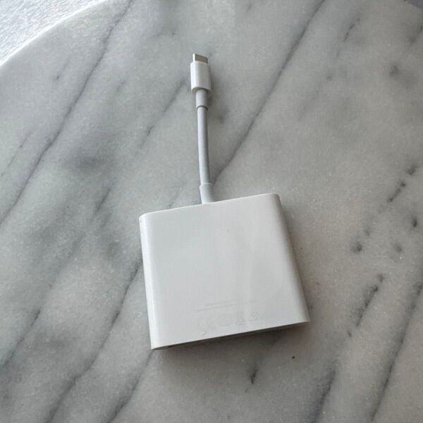 【未使用】アップル USB-C to Digital AV A2119