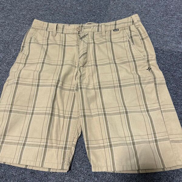 Hurley ハーフパンツ チェック ベージュ メンズ