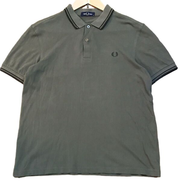 美品 fred perry フレッドペリー M12 ポロシャツ オリーブ×ブラック Mサイズ