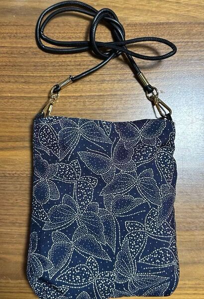 いいね無し即買いタッセルおまけ サコッシュ 蝶柄正絹着物リメイク 未使用