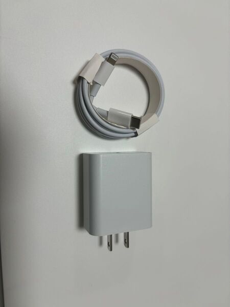 iPhone USB-C 電源アダプター