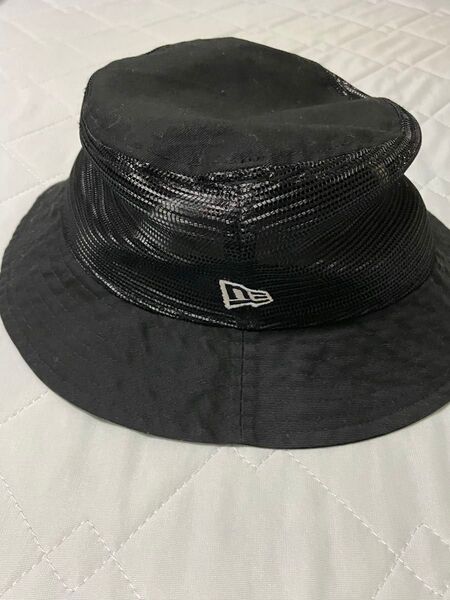 NEW ERA メッシュバケットハット 黒
