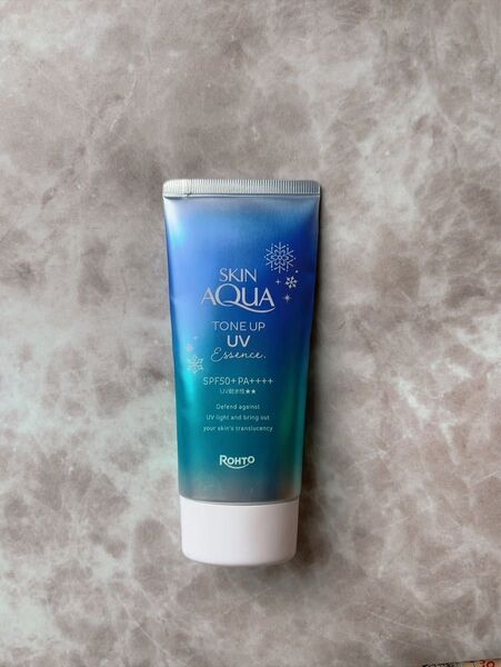 スキンアクア トーンアップUVエッセンス bl SPF50+ PA++++ ブルー 日焼け止め