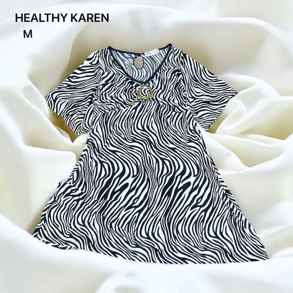 美品 【HEALTHY KAREN】 チュニック (M) ゼブラ柄 Vネック 総柄 ホワイト ブラック カジュアル 半袖 トップス