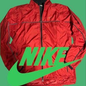 早い者勝ち品【美品】NIKE ナイロン防寒収納スタンドジャケット/レッド/Lサイズ