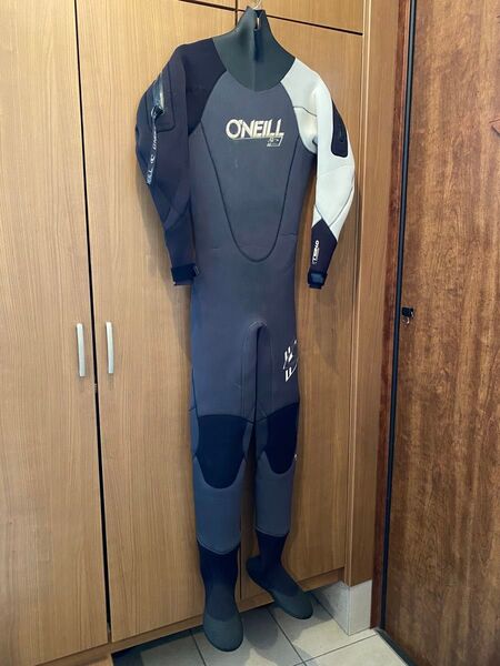 O'Neill ドライスーツ