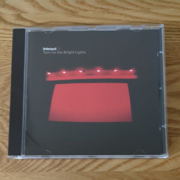 Interpol (インターポール)/Turn on the Bright Lights 輸入盤CD中古品