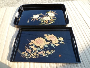 昭和レトロ　旭峯作　漆塗りのお盆　2個セット　蒔絵付き 　ジャンク品