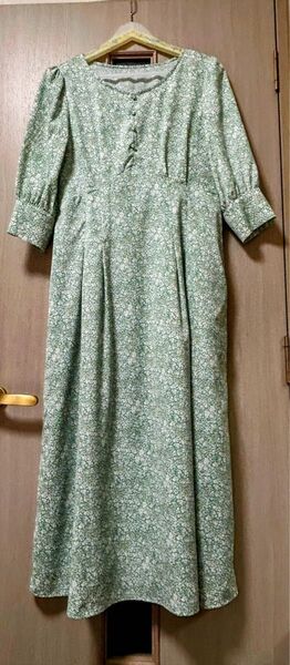 小花柄ワンピース 七分袖 グリーン系