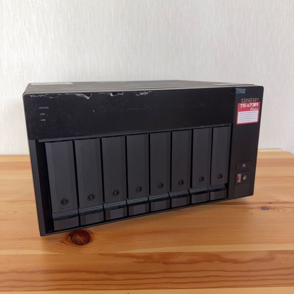 QNAP TS-873A 8ベイ NAS