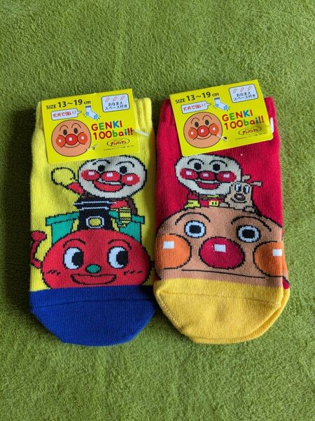 1094新品 アンパンマン 幼児靴下 2点セット