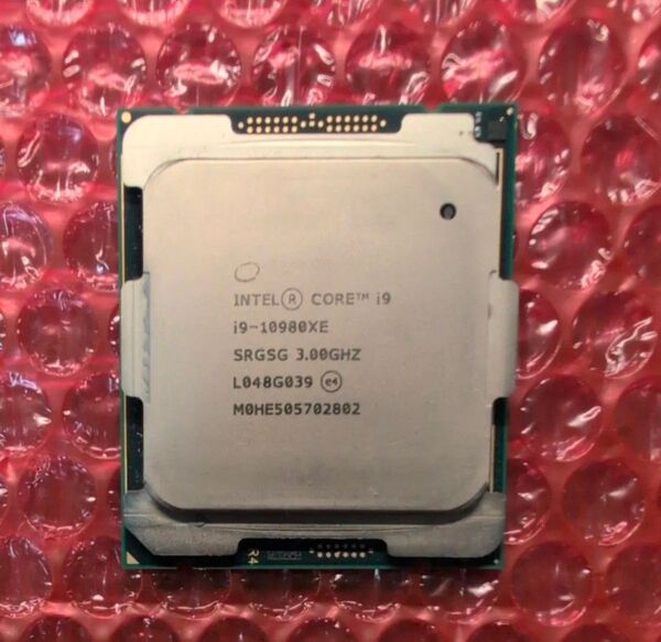 【正常動作品】Intel Core i9 10980XE SRGSG 18C36T Cascade Lake FCLGA2066