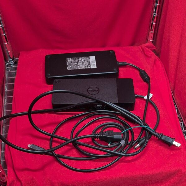 DELL Thunderbolt Dock WD22TB4 ドッキングステーション Thunderbolt4対応