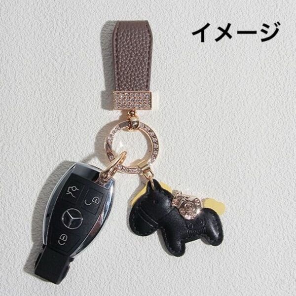 【新品N.009】1点 を選んでキラキラPUレザーキーホルダー、幸運と繁栄を象徴するハンドメイド 車の所有者のための馬のペンダント