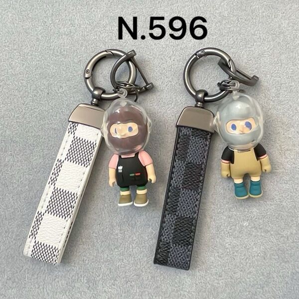 【新品N.596】1個バッグチャーム キーホルダー ボーイフレンド ファション キーリング アクセサリー 彼氏 車 プレゼント