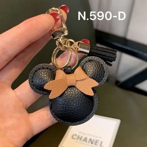 【新品N.590】1点を選んでくださいキーホルダーレザーペンダント軽量アンチロストファッション キーホルダーアクセサリーミッキー