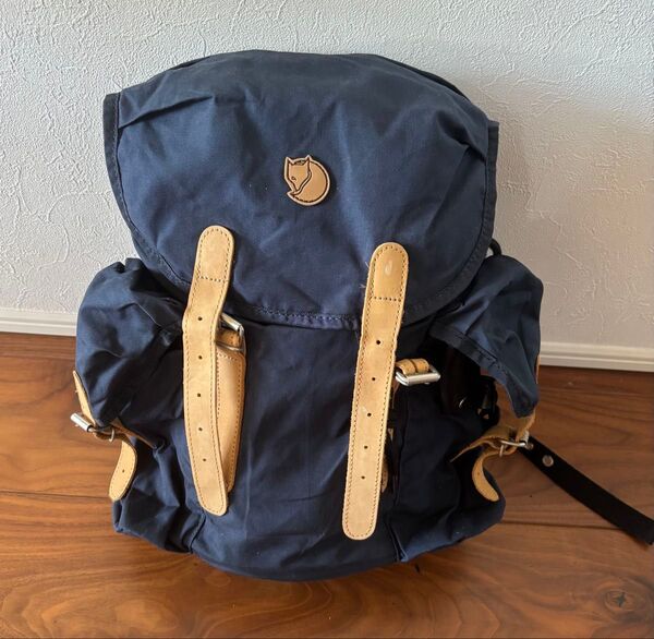 【訳あり】 FJALLRAVEN フェールラーベン リュック リュックサック バックパック