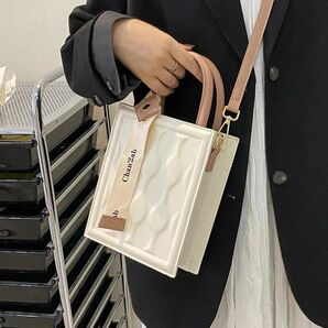 ミニ ジオメトリック エンボス スクエアバッグ レディース 可愛い お洒落 クール レディース ホワイト 白426237