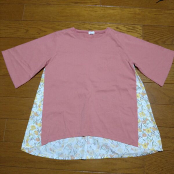 ペアマノン Tシャツ 140cm サーモンピンク イエロー系の花柄 五分袖 バック 切り替え ドッキング キッズ 子供服 女の子
