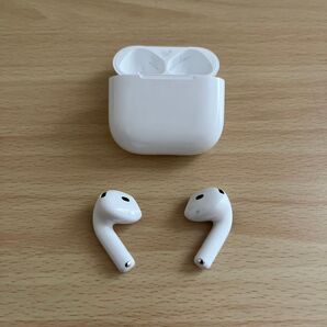 【使用期間3ヶ月!!】Apple AirPods4 MXP93J/A アクティブノイズキャンセリング搭載モデル ワイヤレスイヤホン