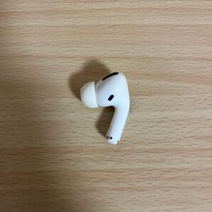 31 Apple AirPods Pro 第1世代 右イヤホン A2083 0415