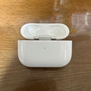 35 Apple AirPods Pro ケース A2190 ケースのみ イヤホン無し 0415