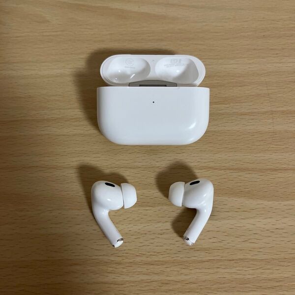 ⑥ Apple AirPods Pro 第2世代 MQD83J/A ワイヤレスイヤホン 0514