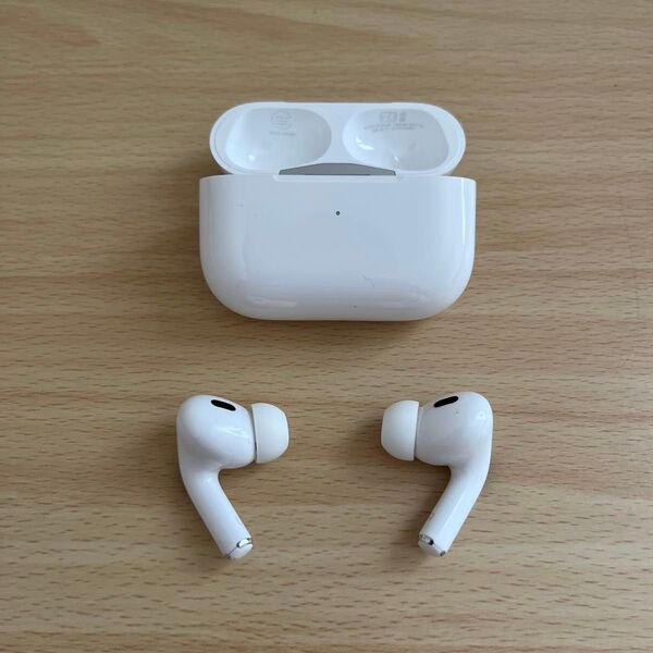 ⑩ Apple AirPods Pro 第2世代 MQD83J/A ワイヤレスイヤホン 0514