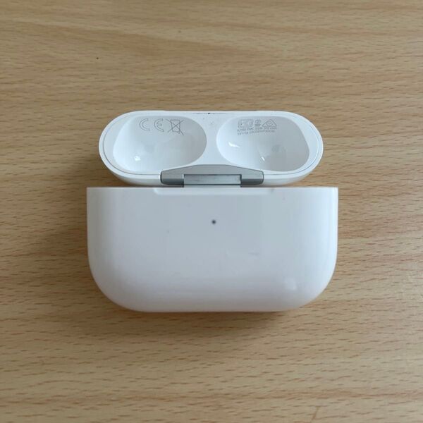 12 Apple AirPods Pro ケース A2190 ケースのみ イヤホン無し 0420